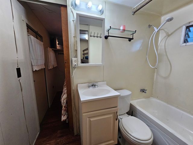 96 LHCS Road, Hubbardton, VT 05735