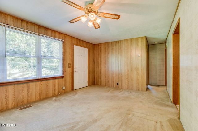 2327 Dry Creek Road, Blackwater, VA 24221