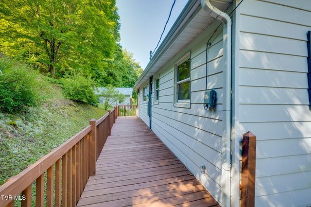 2327 Dry Creek Road, Blackwater, VA 24221