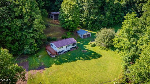 2327 Dry Creek Road, Blackwater, VA 24221