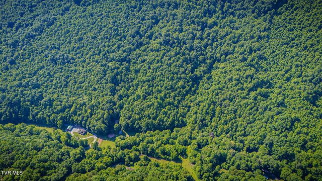 2327 Dry Creek Road, Blackwater, VA 24221