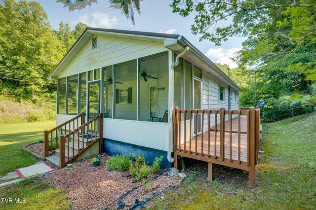 2327 Dry Creek Road, Blackwater, VA 24221