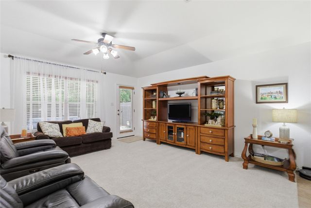 180 Mystic Shadow LN, Buda, TX 78610