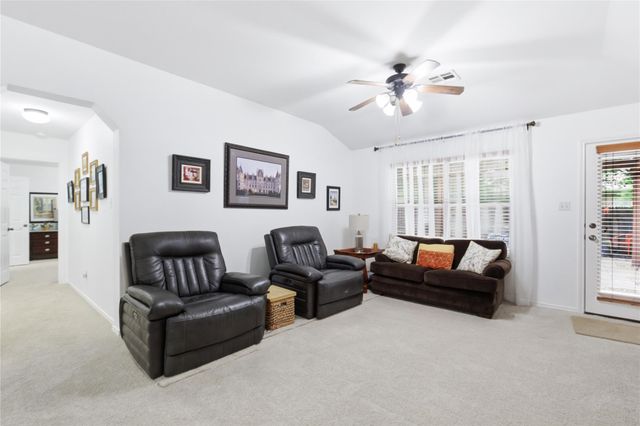 180 Mystic Shadow LN, Buda, TX 78610