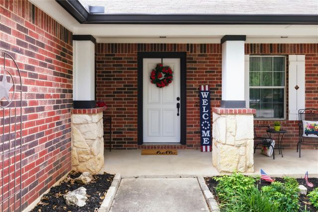 180 Mystic Shadow LN, Buda, TX 78610