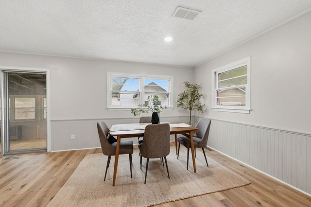 4001 W Bella Vista, Wichita, KS 67212