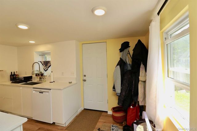 84 E Main Street, Beacon, NY 12508