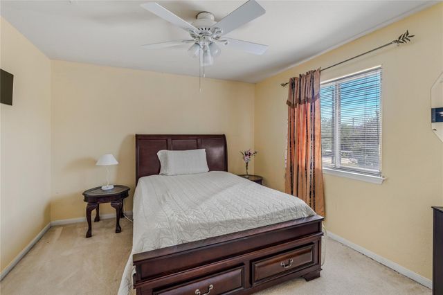 5603 Turner Oaks, Houston, TX 77085