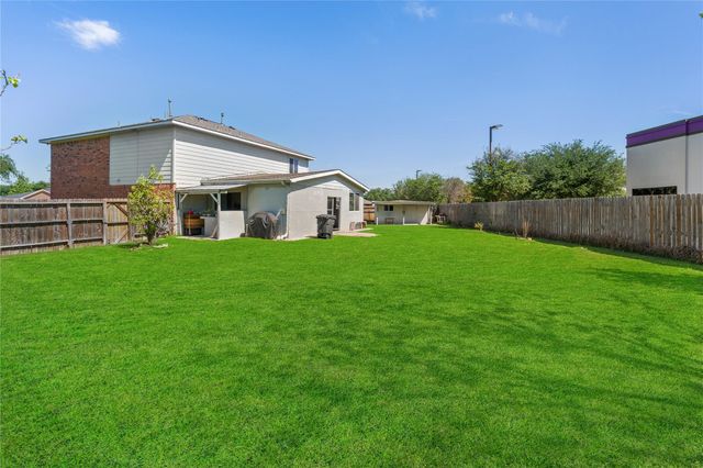 5603 Turner Oaks, Houston, TX 77085