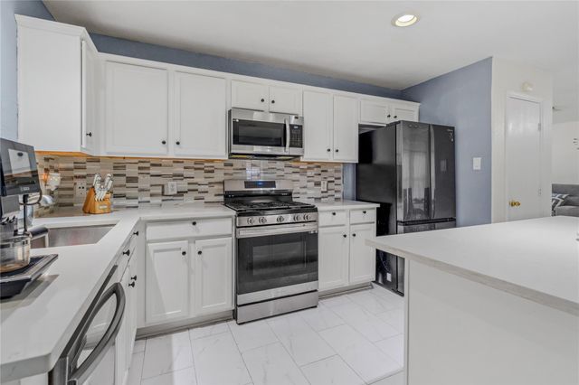 5603 Turner Oaks, Houston, TX 77085