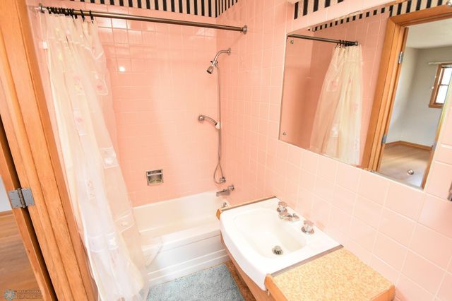 807 Pleasant Drive, Ada, MN 56510