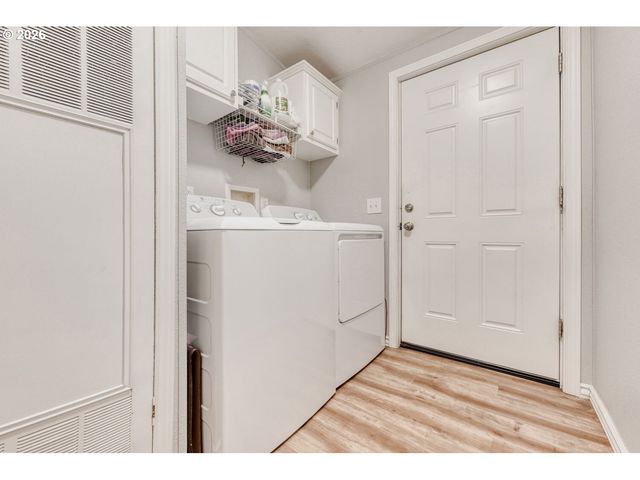 21553 Se ANKENY Ter, Gresham, OR 97030