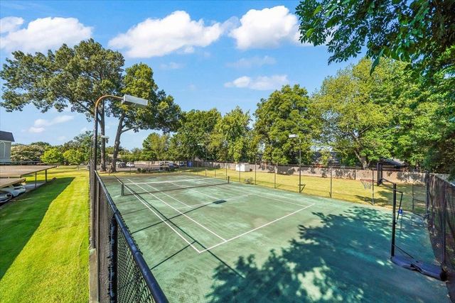 5400 Park Ave Apt 225, Memphis, TN 38119