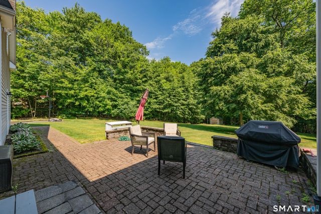 16 Highwood Crossing, Burlington, CT 06013
