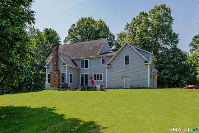 16 Highwood Crossing, Burlington, CT 06013