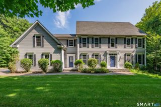 16 Highwood Crossing, Burlington, CT 06013