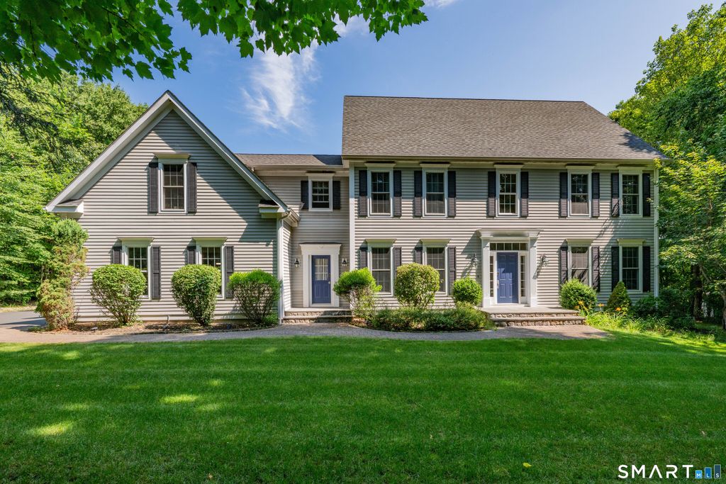 16 Highwood Crossing, Burlington, CT 06013