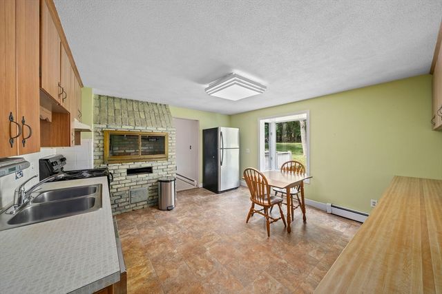 37 Michele Ln, Braintree, MA 02184