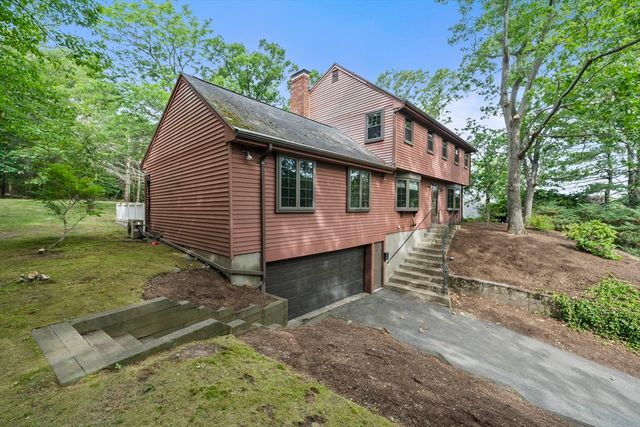 37 Michele Ln, Braintree, MA 02184