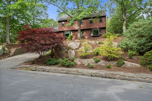 37 Michele Ln, Braintree, MA 02184