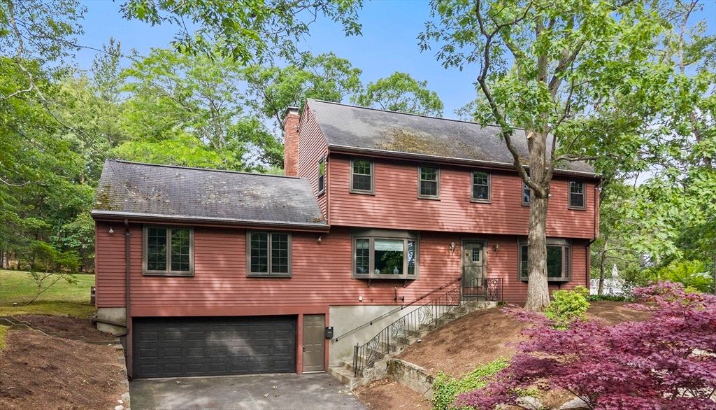 37 Michele Ln, Braintree, MA 02184