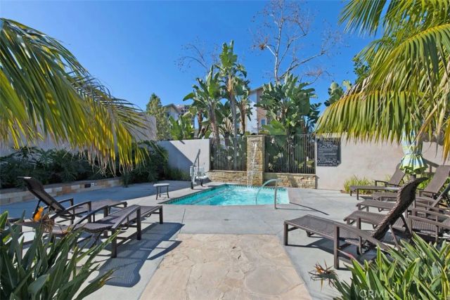 21 Gramercy 220, Irvine, CA 92612