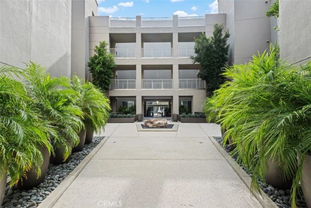 21 Gramercy 220, Irvine, CA 92612