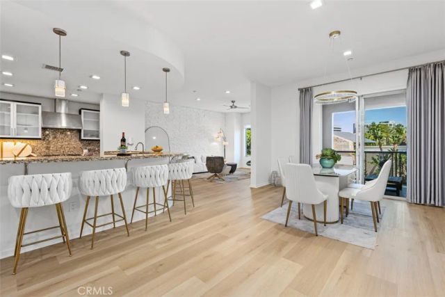 21 Gramercy 220, Irvine, CA 92612