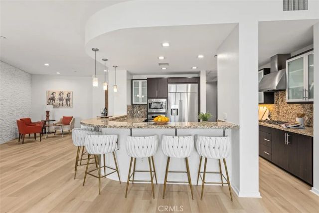 21 Gramercy 220, Irvine, CA 92612