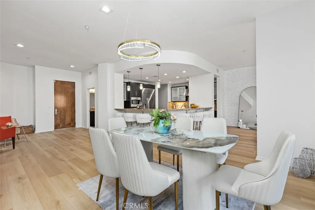 21 Gramercy 220, Irvine, CA 92612