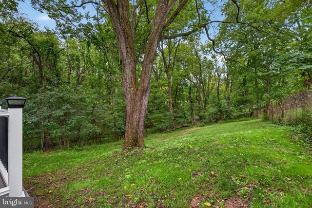 1600 SHEEPFORD RD, Mechanicsburg, PA 17055