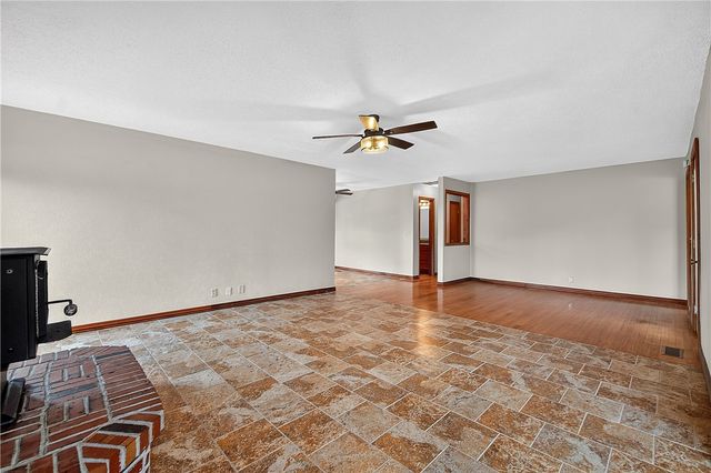 11086 Roman Road, Bentonville, AR 72712