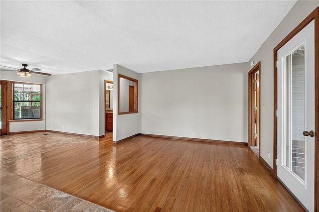 11086 Roman Road, Bentonville, AR 72712