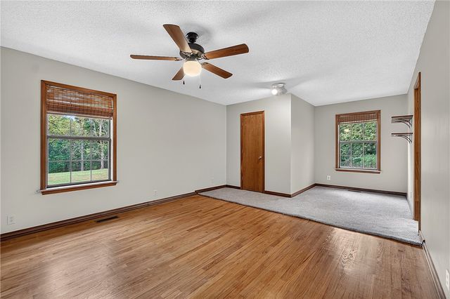 11086 Roman Road, Bentonville, AR 72712