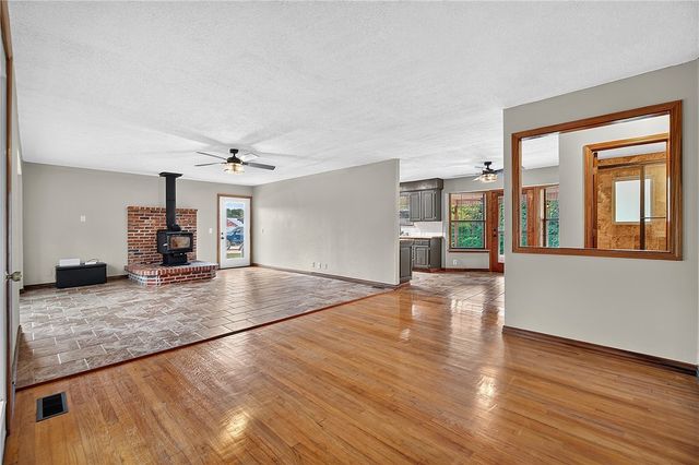 11086 Roman Road, Bentonville, AR 72712