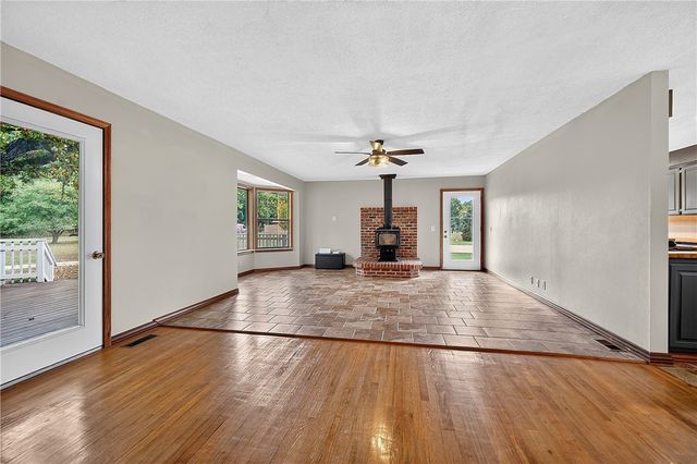 11086 Roman Road, Bentonville, AR 72712