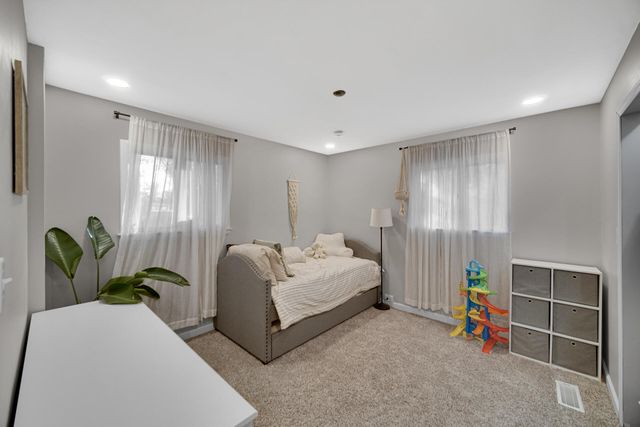 6915 S 375 W, North Judson, IN 46366