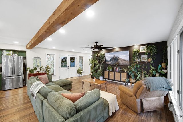 6915 S 375 W, North Judson, IN 46366