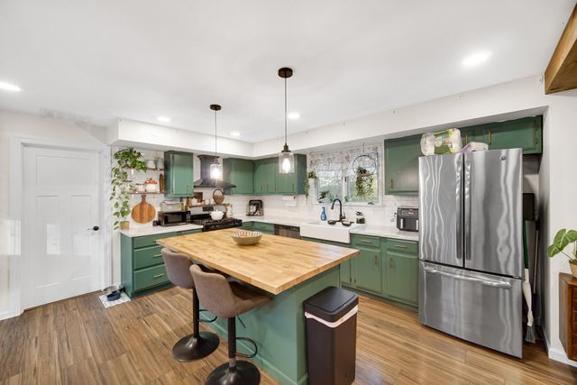 6915 S 375 W, North Judson, IN 46366