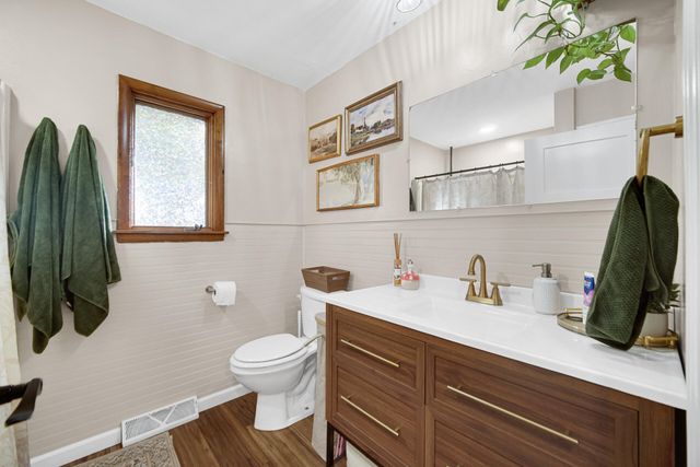 6915 S 375 W, North Judson, IN 46366