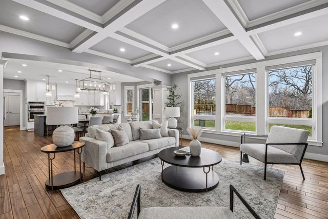 13222 Dahlgren Road, Minnetonka, MN 55305