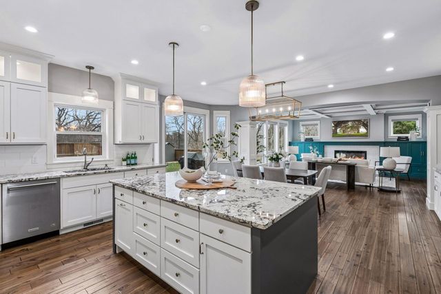 13222 Dahlgren Road, Minnetonka, MN 55305