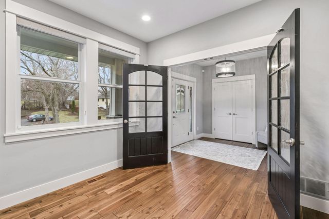 13222 Dahlgren Road, Minnetonka, MN 55305