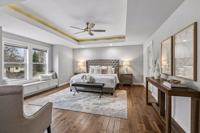 13222 Dahlgren Road, Minnetonka, MN 55305