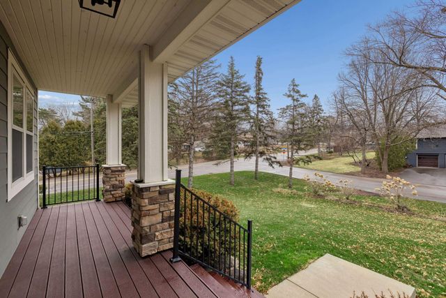 13222 Dahlgren Road, Minnetonka, MN 55305