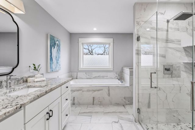 13222 Dahlgren Road, Minnetonka, MN 55305