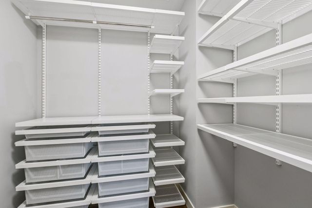 13222 Dahlgren Road, Minnetonka, MN 55305