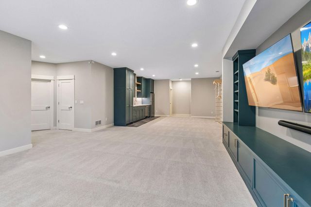 13222 Dahlgren Road, Minnetonka, MN 55305