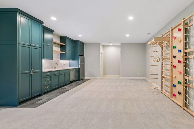 13222 Dahlgren Road, Minnetonka, MN 55305