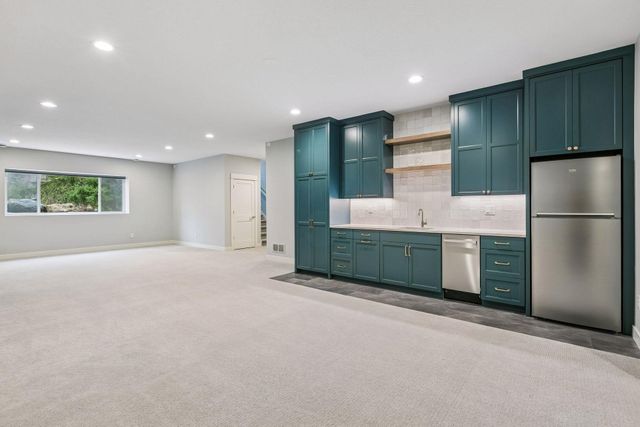 13222 Dahlgren Road, Minnetonka, MN 55305